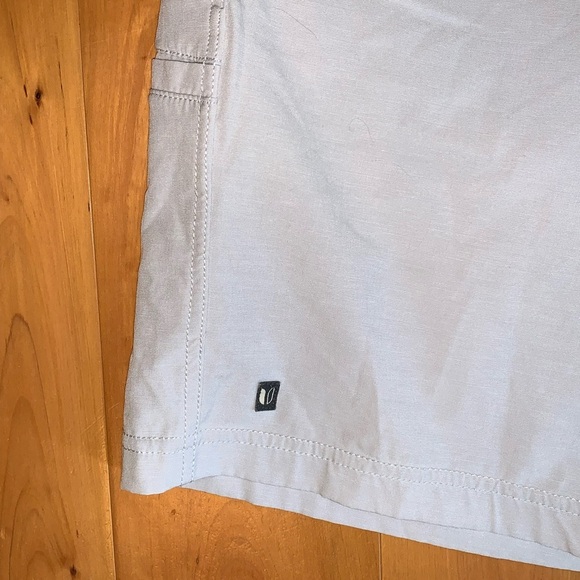 Men’s Light Gray Link soul Shorts - Picture 2 of 4